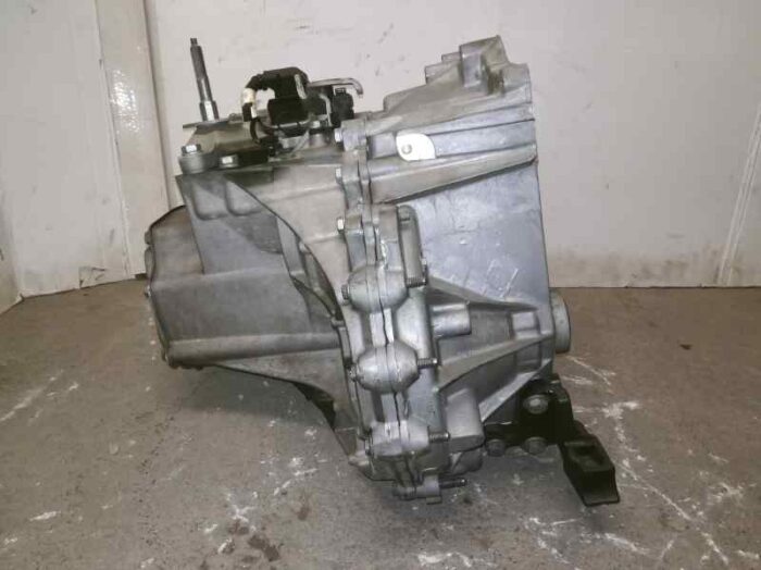 Twinspark 4 Cyl (M) - Image 1