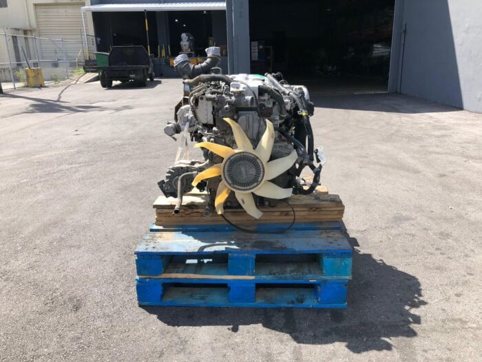 2008 MITSUBISHI 4M50-6AT8 ENGINE - Image 1