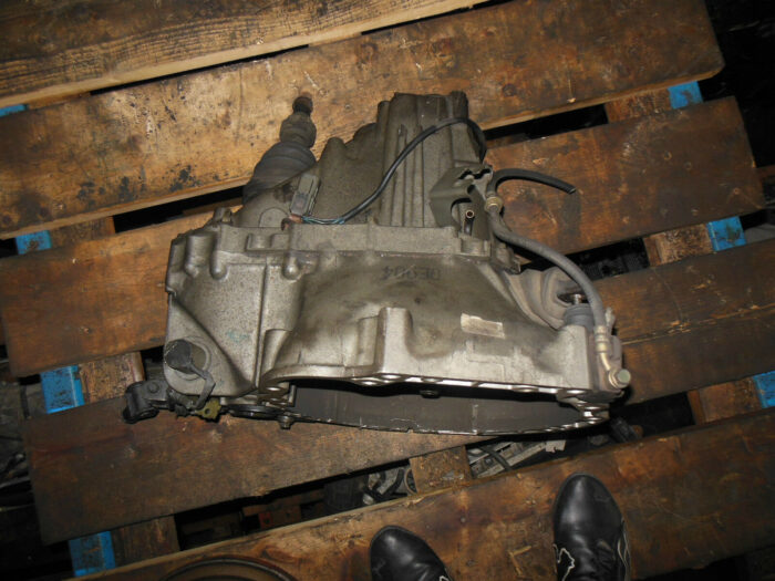 SR20DE FRONT WHEEL DRIVE TRANSMISSION GTIR BLUEBIRD SR20FF - Image 1