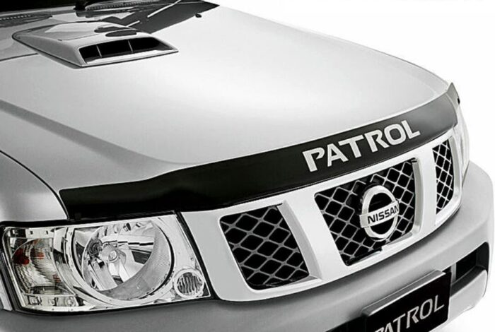 Bonnet Protector Smoked F5166-VD100AU for Nissan Patrol Y61 GU - Image 1