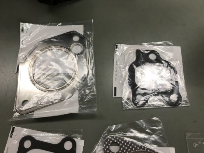 GENUINE Mazda RX7 RX-7 FD3S 13B-REW New Engine gasket set Exhaust manifold set - Image 7